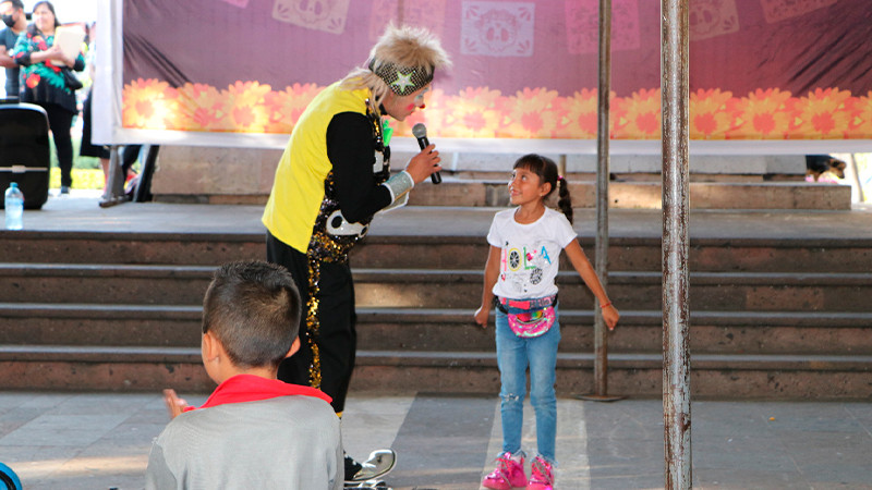Ayuntamiento de Ciudad Hidalgo ofrece espectáculo para las familias 