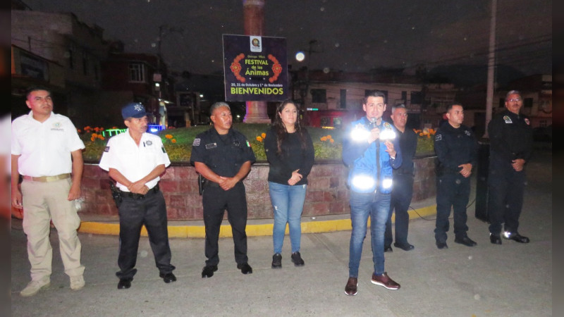 Inicia operativo de seguridad con motivo del Día de Muertos en Quiroga, Michoacán 