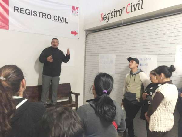 Toman perredistas oficinas del Registro Civil en Ario, Michoacán - Foto 1 