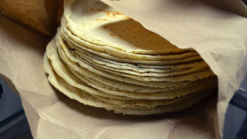 Hasta en 32 pesos se vende la tortilla en Michoacán: Sedeco