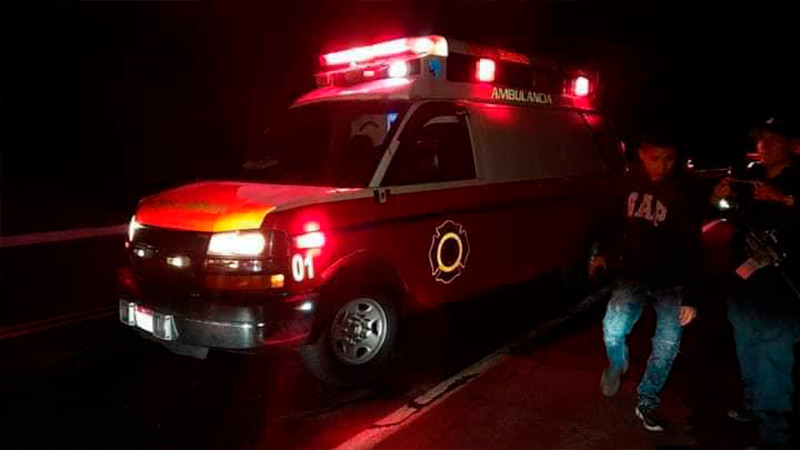 Choque vehicular en Zitácuaro, Michoacán deja dos muertos y cinco heridos