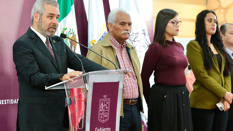 Urge gobernador a actuar con responsabilidad ante crisis financiera en Cobaem