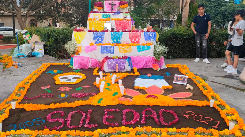 Cecytem mantiene viva la tradición del Día de Muertos  