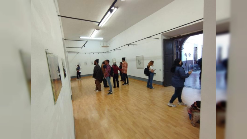 Exposición “Hojas al aire”, de Roberto Carrillo, vive sus últimos días en la FPBA