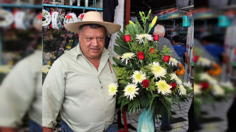 Por el Día de Muertos, los mercados están convertidos en florestas