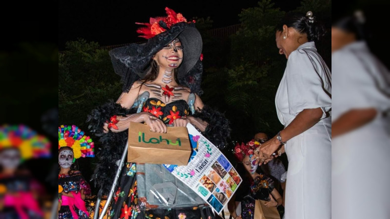 En Apatzingán celebran "Día de Muertos"