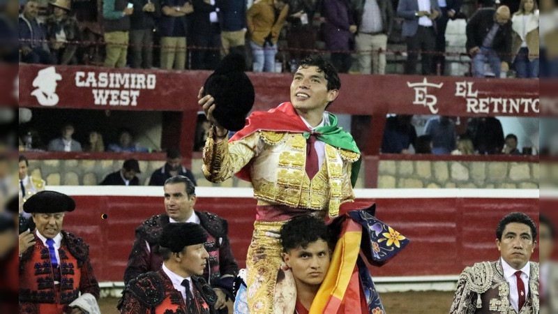 Gran noche de Isaac Fonseca, indultó a Señorón, torazo de Torreón de Cañas