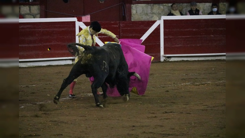 Gran noche de Isaac Fonseca, indultó a Señorón, torazo de Torreón de Cañas