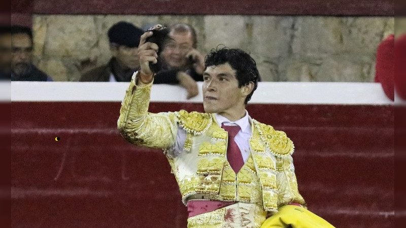 Gran noche de Isaac Fonseca, indultó a Señorón, torazo de Torreón de Cañas