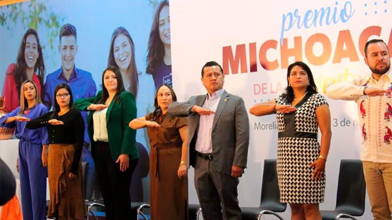 Entrega Ijumich Premio Michoacano de la Juventud 2022 