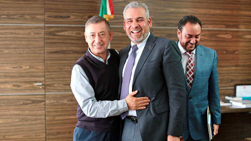 Bedolla e ISSSTE revisan proceso de registro de maestros jubilados sin servicio médico