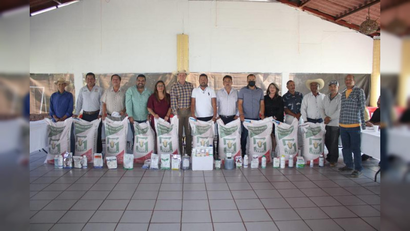 Apoya Gobierno de Tarímbaro a productores del campo con entrega de semillas 
