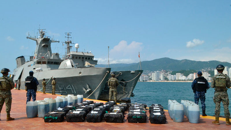 Semar decomisa más de una tonelada de droga y combustible en Guerrero