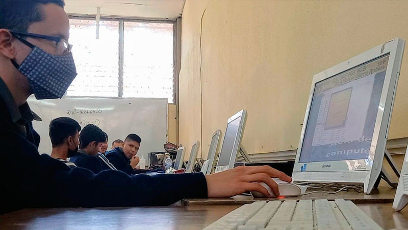 Internet para todos sigue llegando a más escuelas, informa Secretaría de Educación Michoacán 