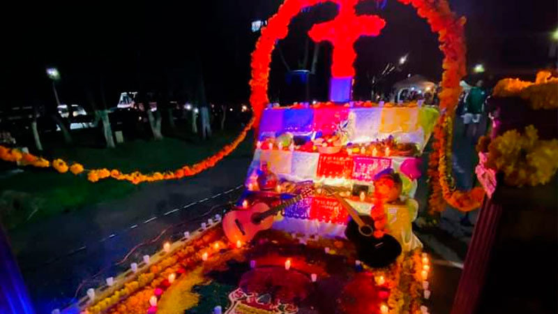 Coadyuva Universidad Intercultural Indigena de Michoacán a preservar las tradiciones locales de Noche de Muertos