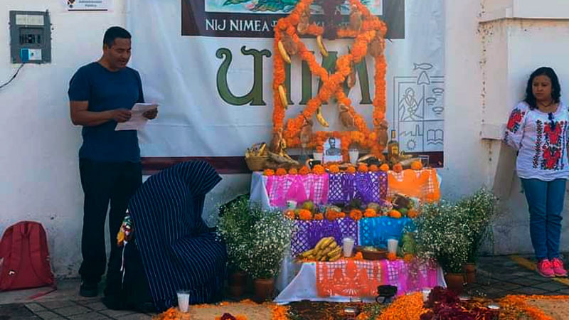 Coadyuva Universidad Intercultural Indigena de Michoacán a preservar las tradiciones locales de Noche de Muertos