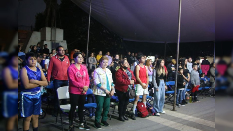 Se lleva a cabo Función de Box en el jardín municipal de Cd. Hidalgo, Michoacán