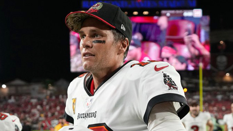 Tom Brady es el primer jugador en superar las 100 mil yardas aéreas en la historia de la NFL  