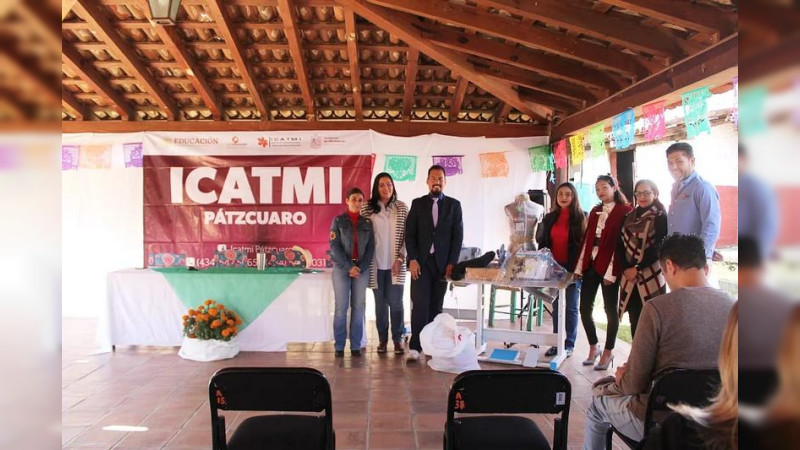Alumna del plantel Pátzcuaro gana Concurso Emprendedor Icatmi 2022