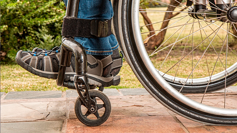 Científicos desarrollan implante para que parapléjicos puedan volver a caminar  