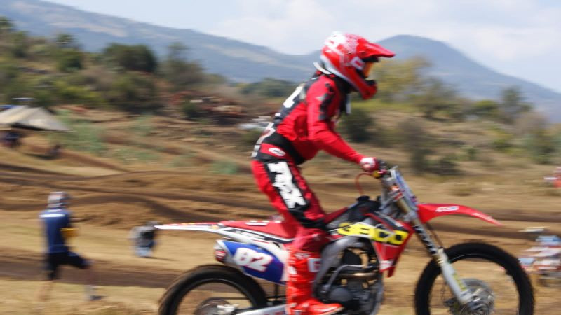 Arranca la Gran Final del Campeonato Nacional de Motocross en Capula