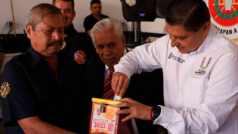 Llama Nacho Campos a participar en colecta de bomberos voluntarios en Uruapan