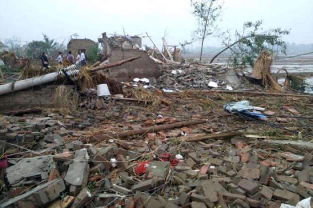 78 muertos y 500 heridos por tornado en China - Foto 2 