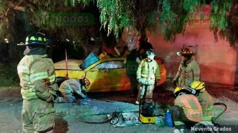 Camaro choca contra árbol y mueren 5 personas, en San Luis de la Paz ...