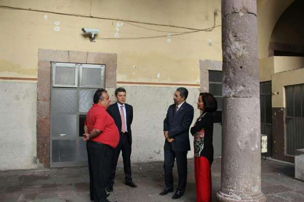 Busca UMSNH convertir anexo de Preparatoria en Centro de Estudios Migratorios - Foto 3 