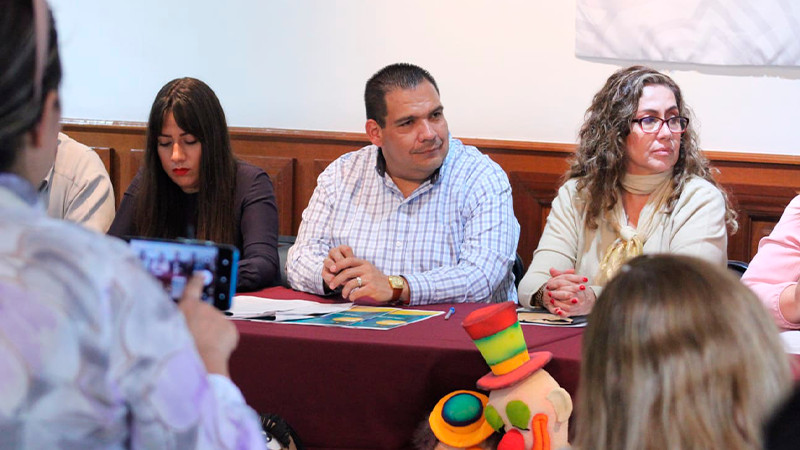 Presenta Bladimir González sede principal de Titerelia en Tarimbaro