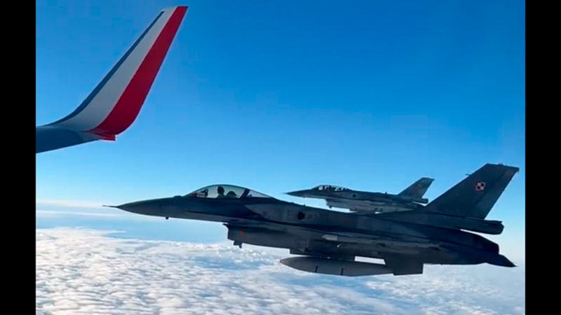 Aviones de caza escoltan vuelo de Selección de Polonia rumbo a Qatar 