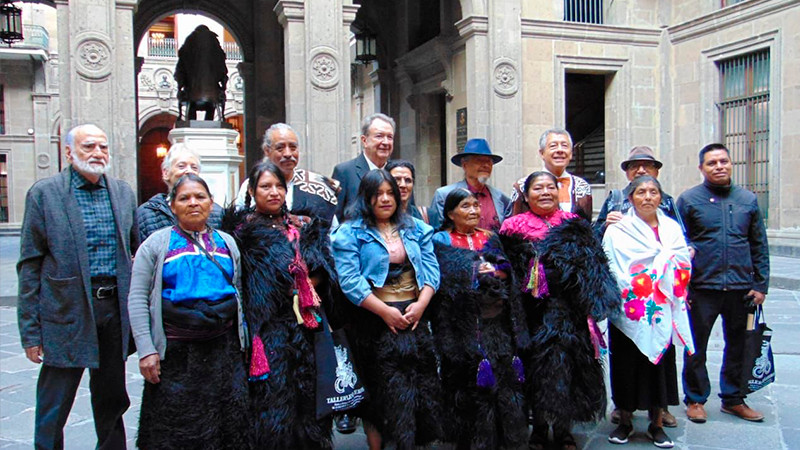 Artesano michoacano recibe Premio Nacional de Artes y Literatura 2020 y 2021