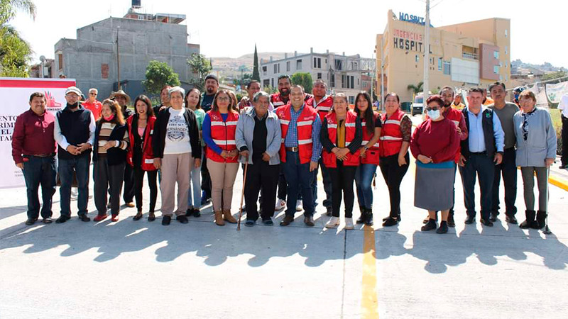 Entrega Bladimir González primer etapa de obra en avenida Las Palmas, en Tarímbaro 