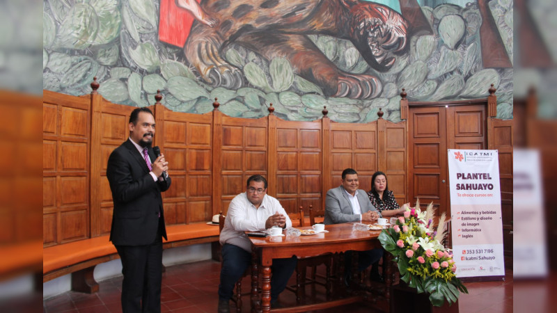 Celebra Icatmi convenio de colaboración con ayuntamientos de Jiquilpan y Marcos Castellanos