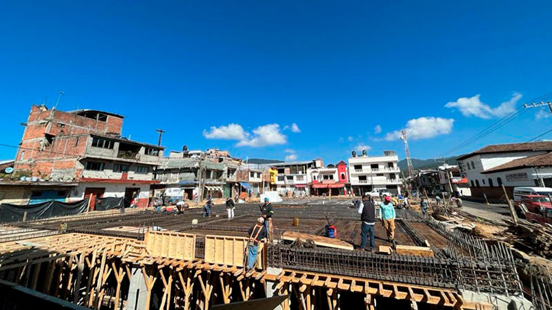 Registra Comunicaciones y Obras Públicas avance del 38% en construcción del mercado de Cherán 