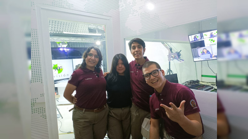 Alumnos proponen reforma de ley; Urge reconocer la igualdad de  género en la Universidad Michoacana 