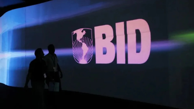 La SHCP lamenta derrota de Gerardo Esquivel para presidir el BID; acusa que se eligió la propuesta de EU