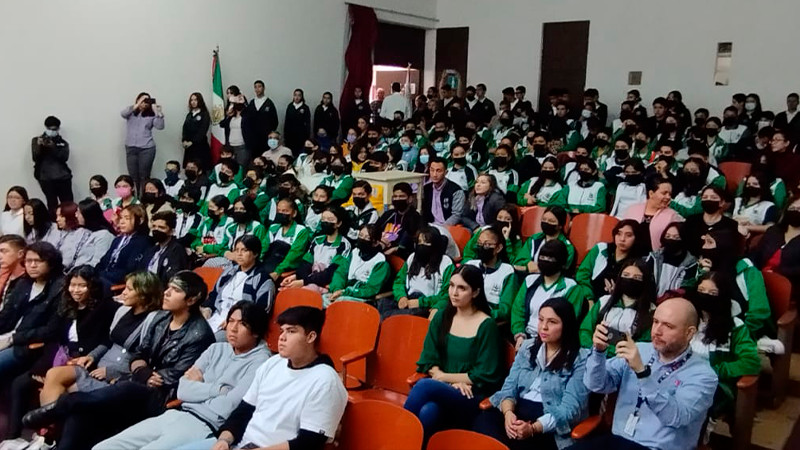 Abre Secretaría de Educación del Estado de Michoacán Primera Feria de Oportunidades para estudiantes de secundaria 