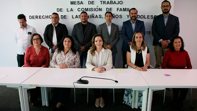 Realizan mesas de trabajo en favor de los derechos de las niñas, niños y adolescentes en Querétaro 
