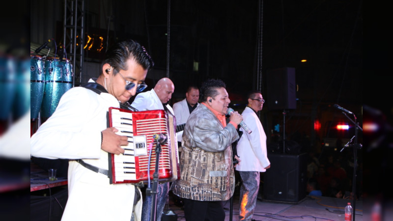 Presentación estelar del grupo Los Ángeles de Charly, un éxito en Ciudad Hidalgo 