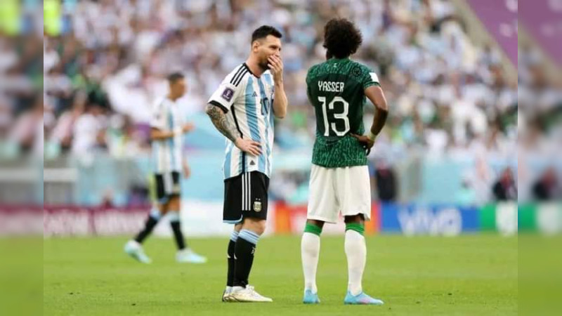 Jugador de Arabía Saudita con fractura de mandíbula tras choque accidental con su compañero 