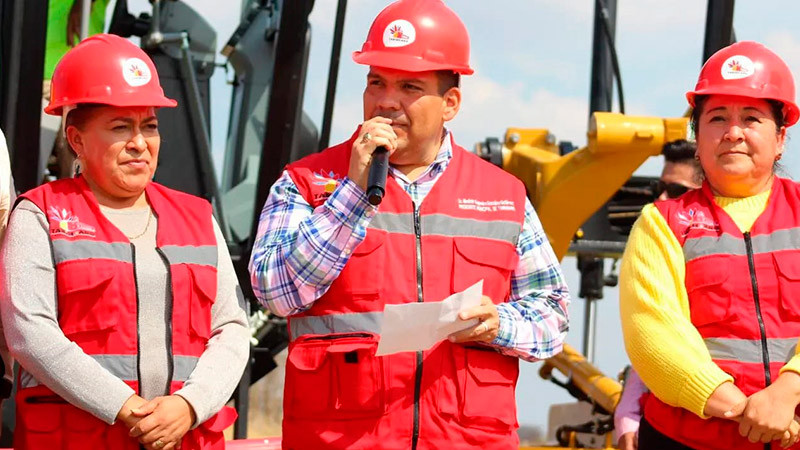 Arranca Bladimir González programa “Caminos Saca Cosechas” 