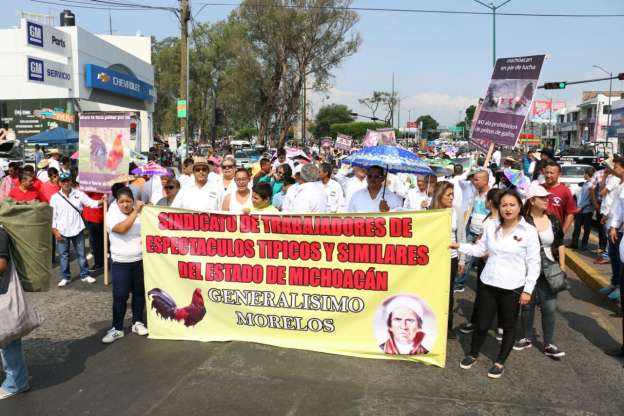 Inicia marcha en protesta por la iniciativa del diputado Juan Pablo Puebla - Foto 1 