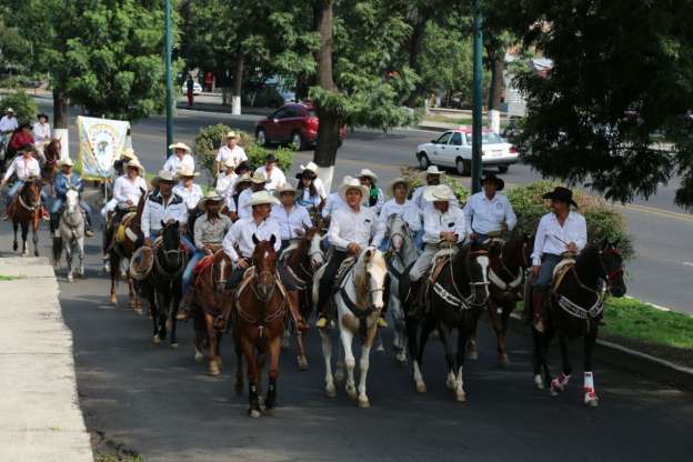 Inicia marcha en protesta por la iniciativa del diputado Juan Pablo Puebla - Foto 3 