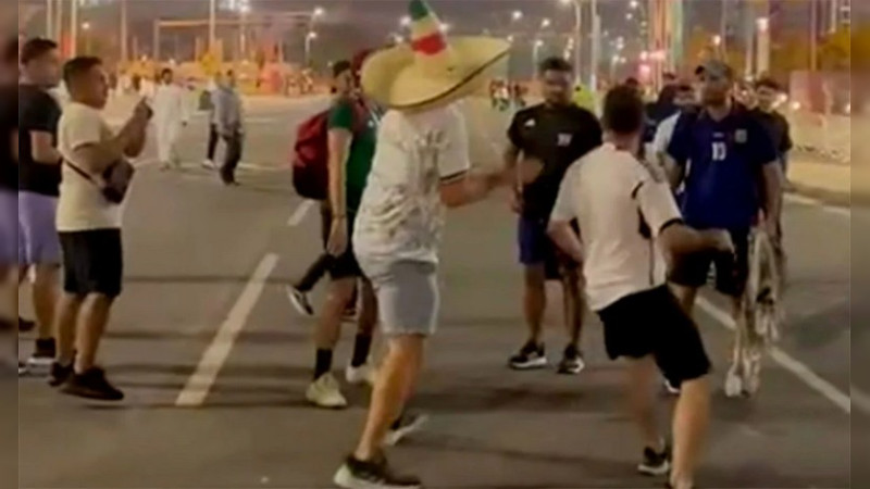 Hinchas de Argentina llaman a quitarle los asientos a la “los indios” en partido contra México