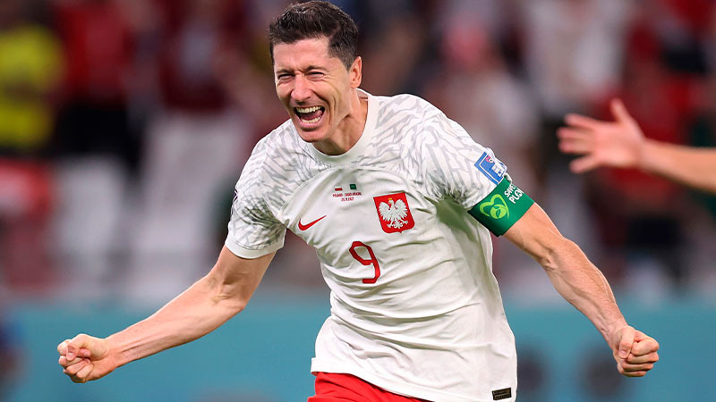 Polonia se impone a Arabia Saudita; Lewandowski anota su primer gol en un Mundial 