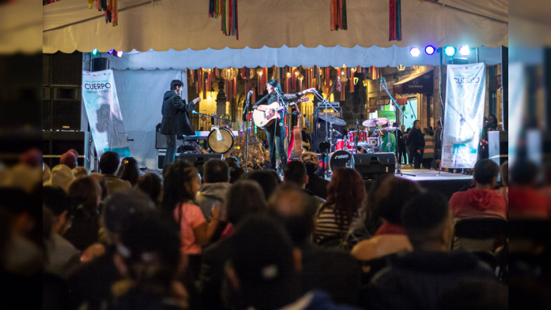 El Encuentro de Mujeres Cantautoras hace vibrar la cerrada de San Agustín en Morelia