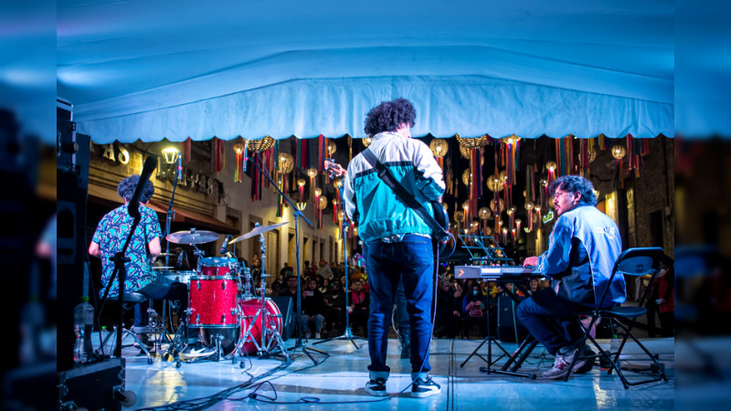 El Encuentro de Mujeres Cantautoras hace vibrar la cerrada de San Agustín en Morelia