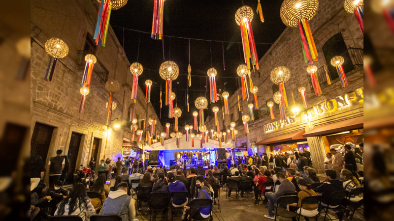 El Encuentro de Mujeres Cantautoras hace vibrar la cerrada de San Agustín en Morelia