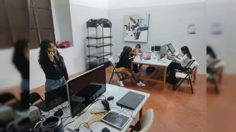  Resultados del taller “Disrupción del cuerpo digital” se proyectaron en la Cerrada de San Agustín